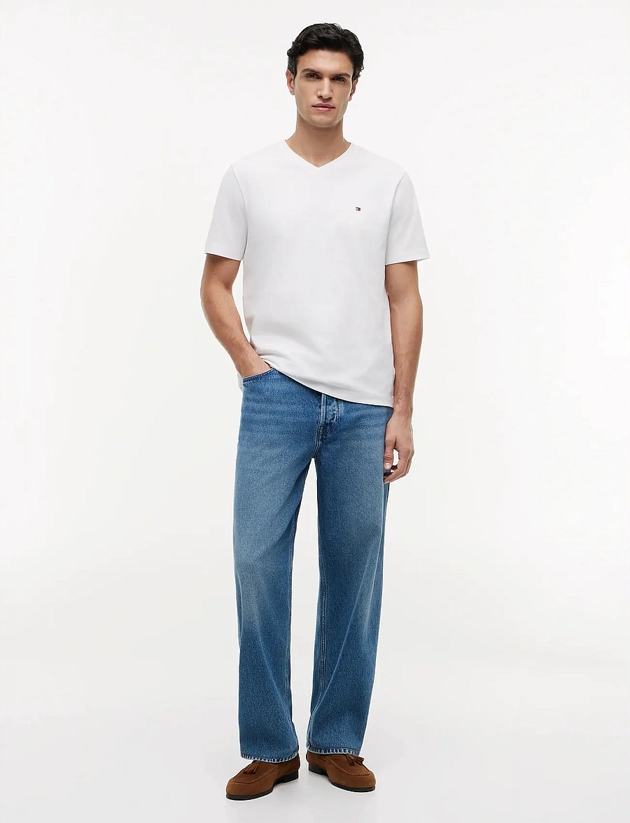 Tommy Hilfiger - ESSENTIAL V-NECK TEE - v-neck t-shirts - white - 5
