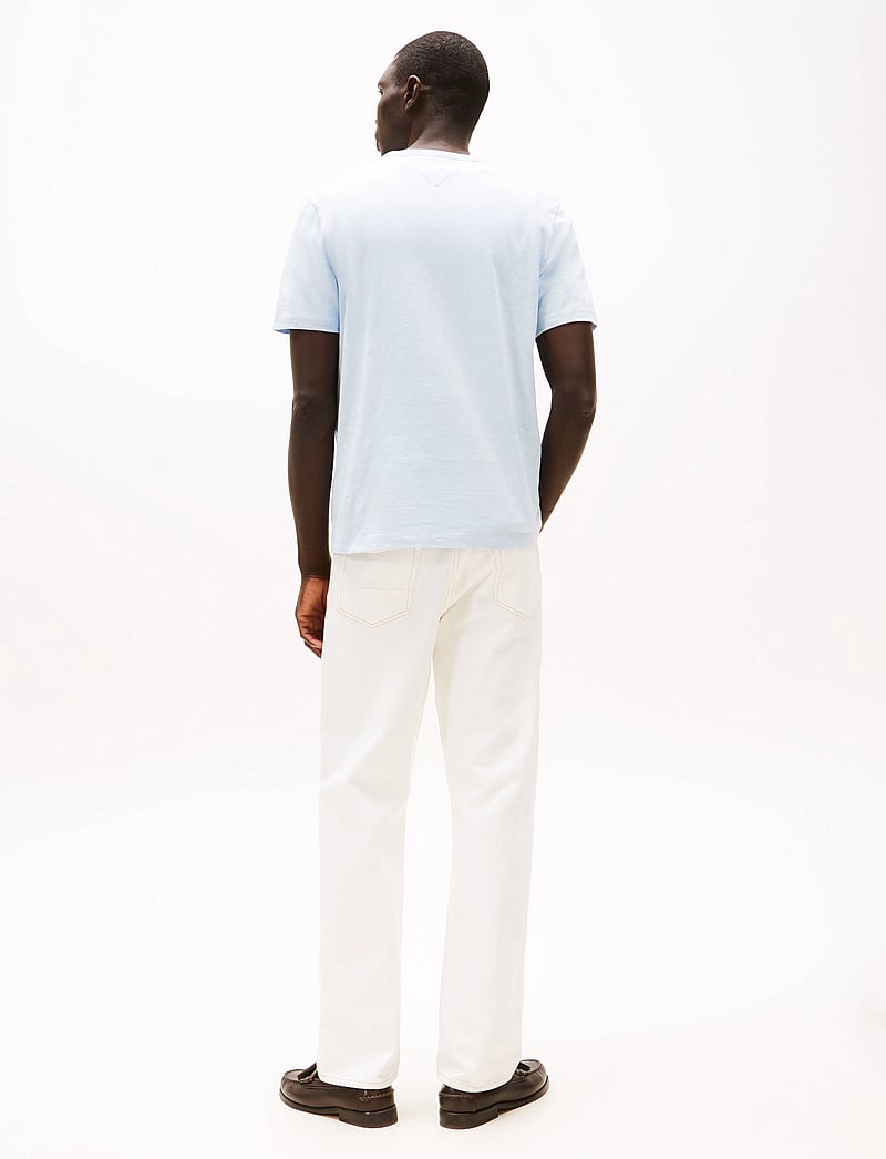 Tommy Hilfiger - PALM TREE LABEL TEE - kortärmade t-shirts - breezy blue - 3