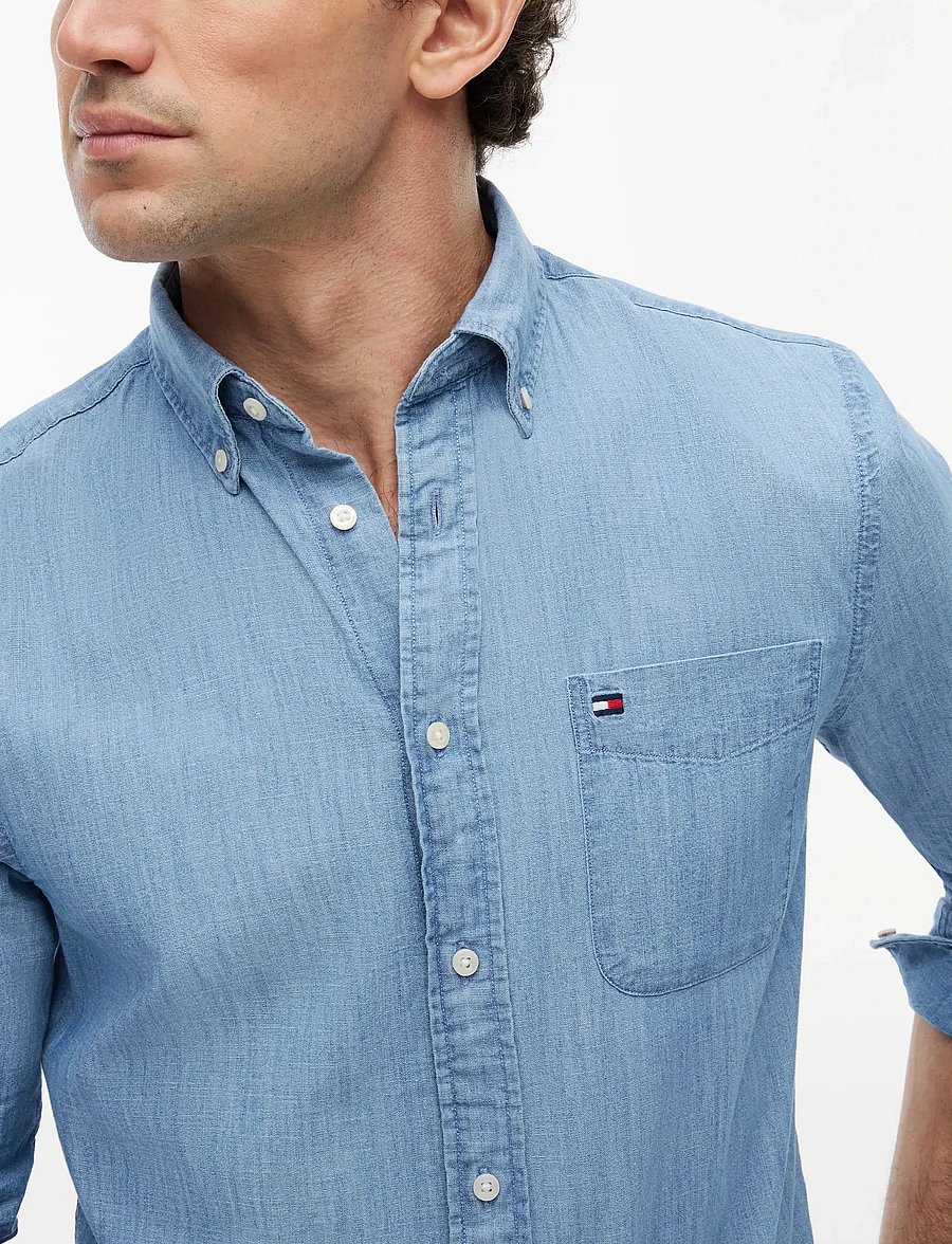 Tommy Hilfiger - CHAMBRAY POCKET RF BD SHIRT - denim shirts - medium blue chambray - 3
