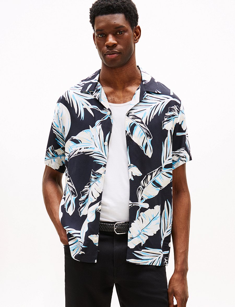 Tommy Hilfiger - LIGHTWEIGHT LEAF AOP SS SHIRT - kurzarmhemden - black / allover - 0