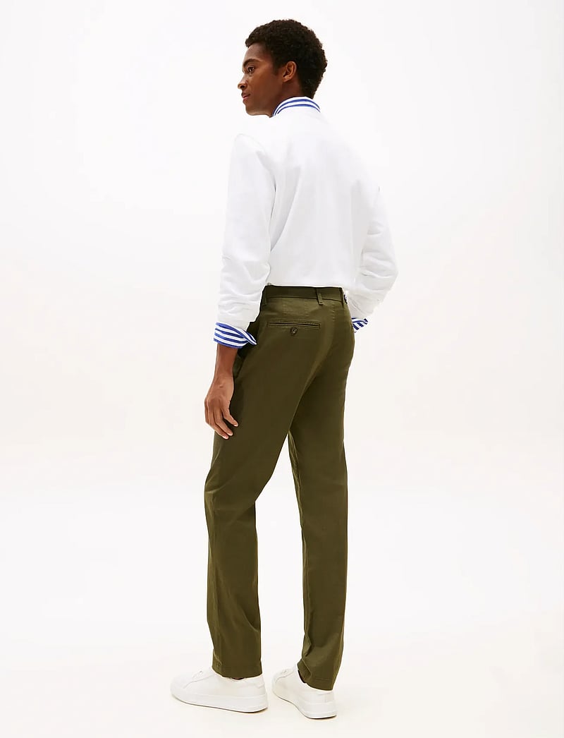 Tommy Hilfiger - DENTON PRINTED STRUCTURE CHINO - casual trousers - dark greenery - 4