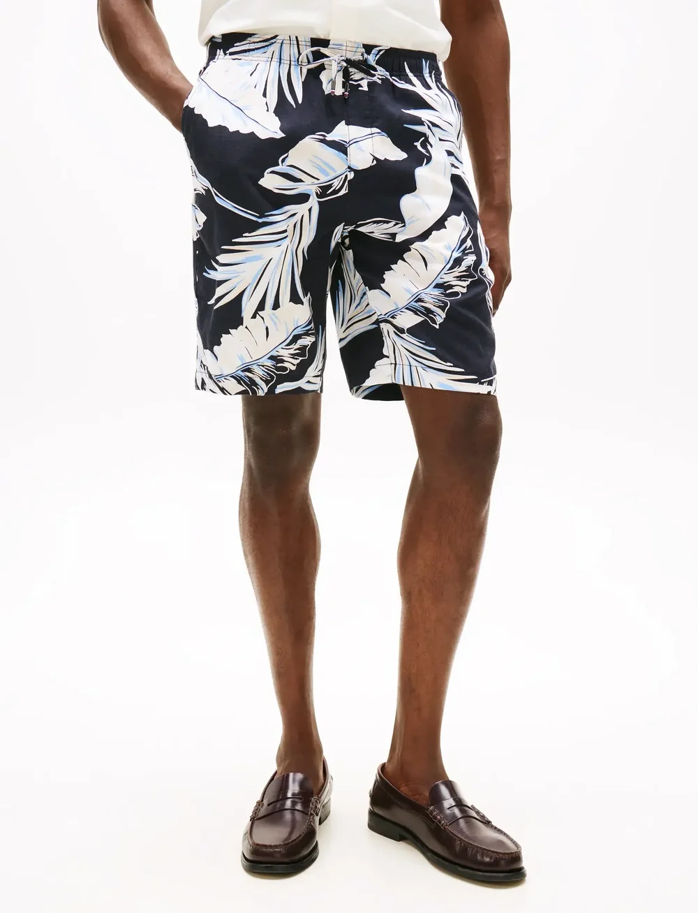 Tommy Hilfiger - MERCER 7IN CO LY BANANA LF SHORT - lühikesed vabaajapüksid - black allover - 0