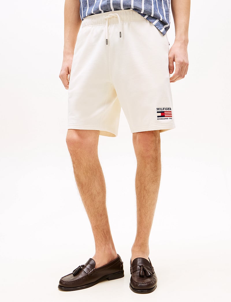 Tommy Hilfiger - AMERICANA SHORTS - sweat shorts - ivory petal - 3