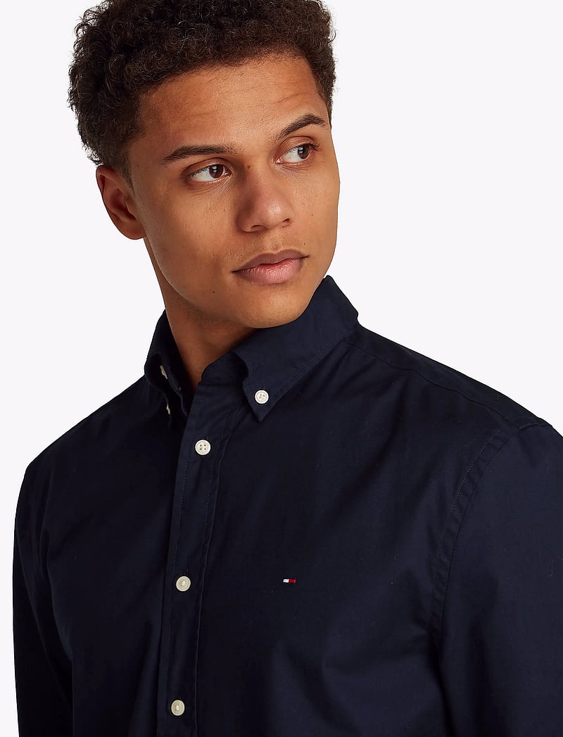 Tommy Hilfiger - CORE FLEX POPLIN SOLID RF SHIRT - casual shirts - navy blue - 0