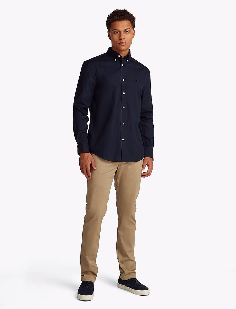 Tommy Hilfiger - CORE FLEX POPLIN SOLID RF SHIRT - casual shirts - navy blue - 3