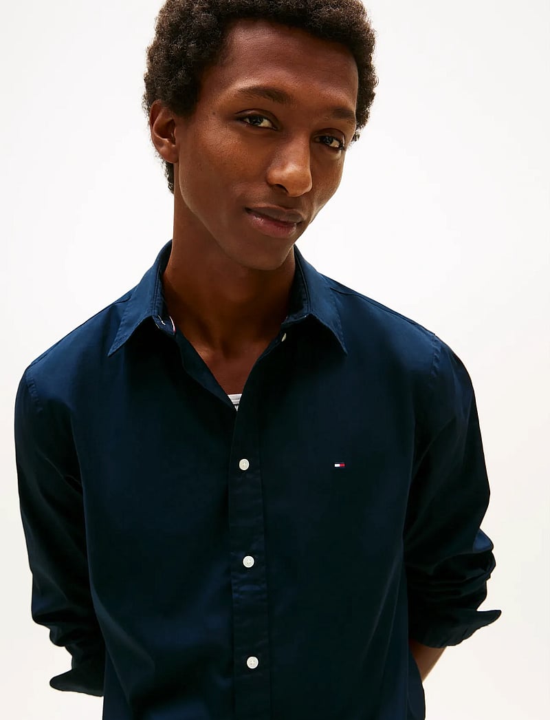 Tommy Hilfiger - CORE FLEX POPLIN SOLID RF SHIRT - casual shirts - navy blue - 5