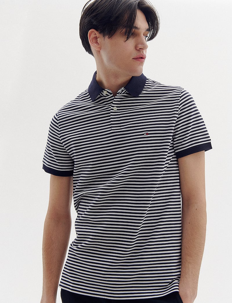 Tommy Hilfiger - LIQUID COTTON REG SEASONAL POLO - kurzärmelig - desert sky / ecru - 0