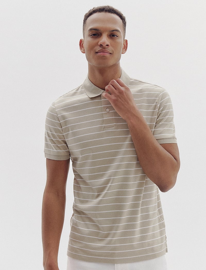 Tommy Hilfiger - LIQUID COTTON REG SEASONAL POLO - kortärmade pikéer - sandalwood / ecru - 0