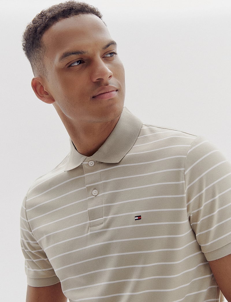 Tommy Hilfiger - LIQUID COTTON REG SEASONAL POLO - kortärmade pikéer - sandalwood / ecru - 2
