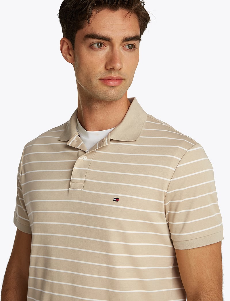 Tommy Hilfiger - LIQUID COTTON REG SEASONAL POLO - kortärmade pikéer - sandalwood / ecru - 3