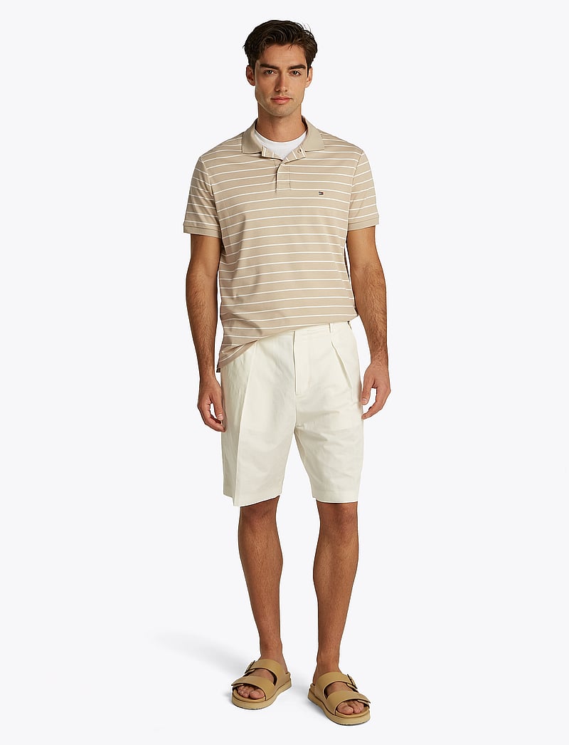 Tommy Hilfiger - LIQUID COTTON REG SEASONAL POLO - kortärmade pikéer - sandalwood / ecru - 4