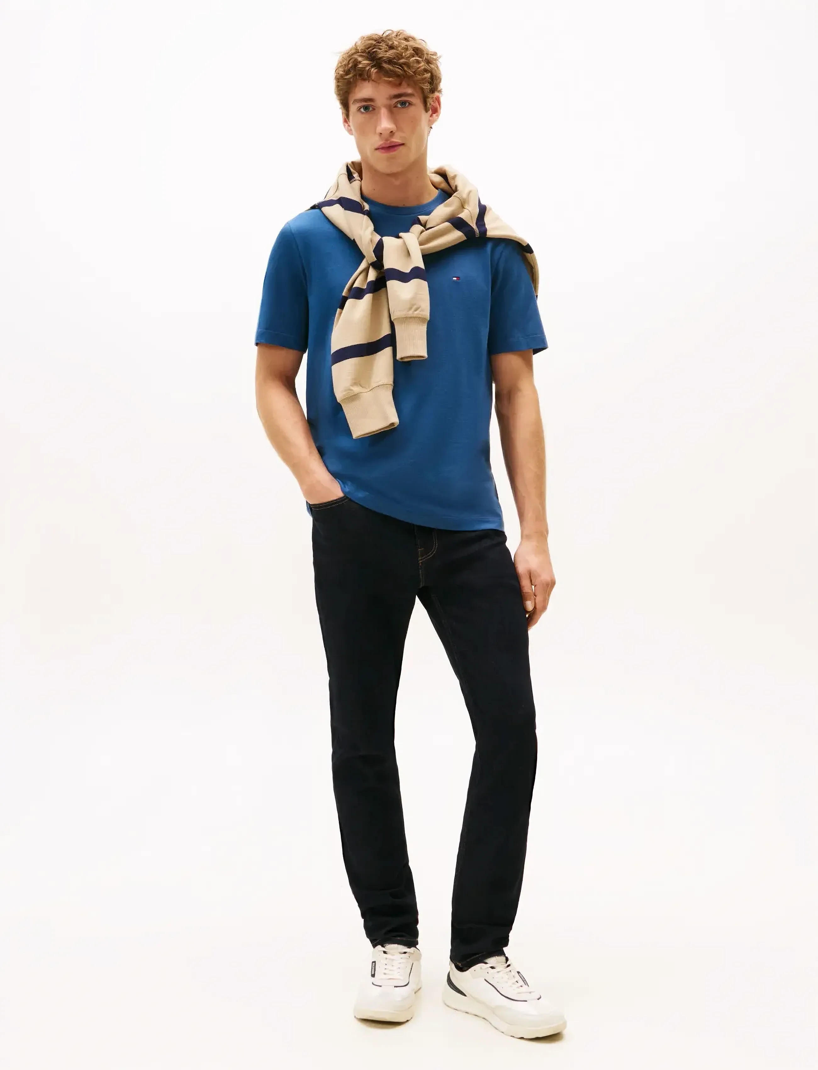 TOMMY HILFIGER Ess Seasonal Reg Fit Solid Tee t-shirts - bas herr – bild 2
