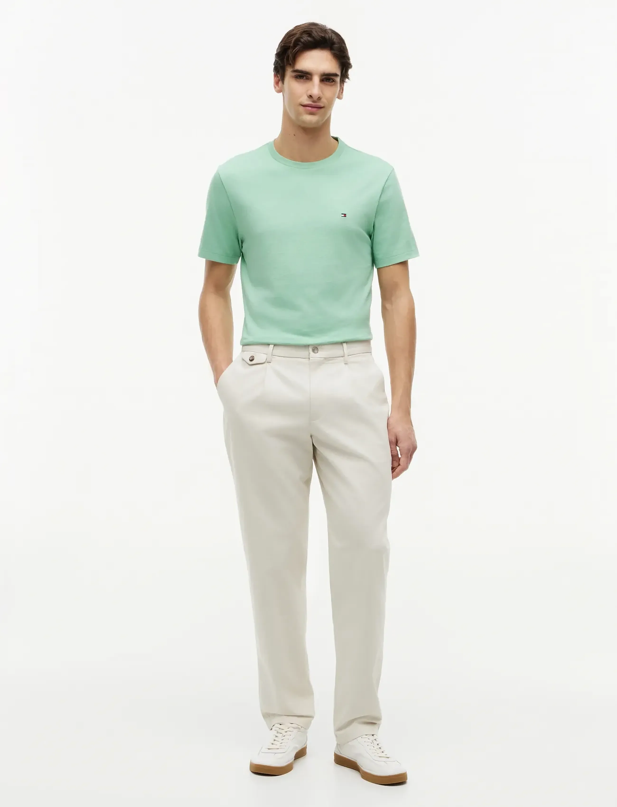 Tommy Hilfiger - ESS SEASONAL REG FIT SOLID TEE - short-sleeved t-shirts - cut grass - 4