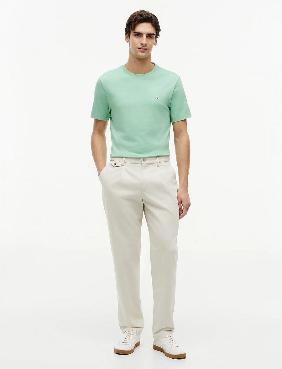 Tommy Hilfiger - ESS SEASONAL REG FIT SOLID TEE - kurzärmelig - cut grass - 4