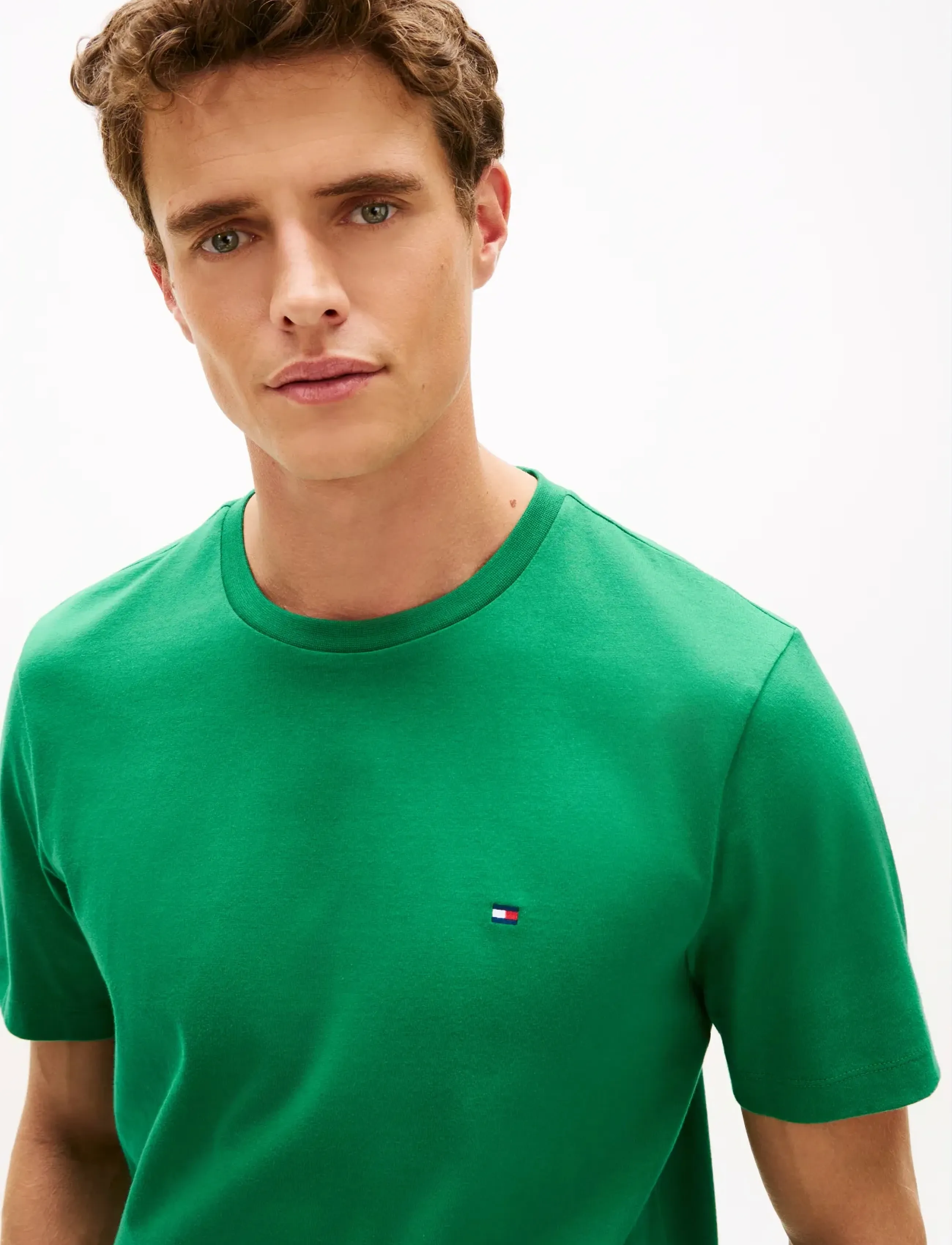 Tommy Hilfiger - ESS SEASONAL REG FIT SOLID TEE - short-sleeved t-shirts - nouveau green - 5