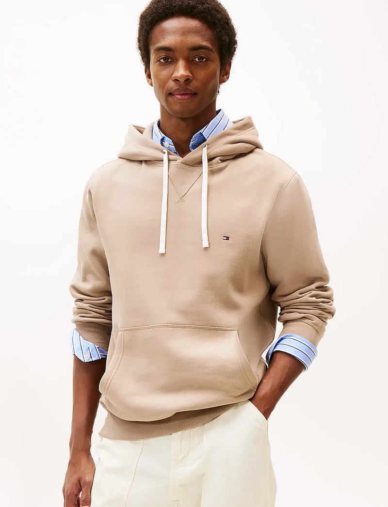 Tommy Hilfiger - ESS SEASONAL FLEECE HOODY - hættetrøjer - coastal taupe - 0