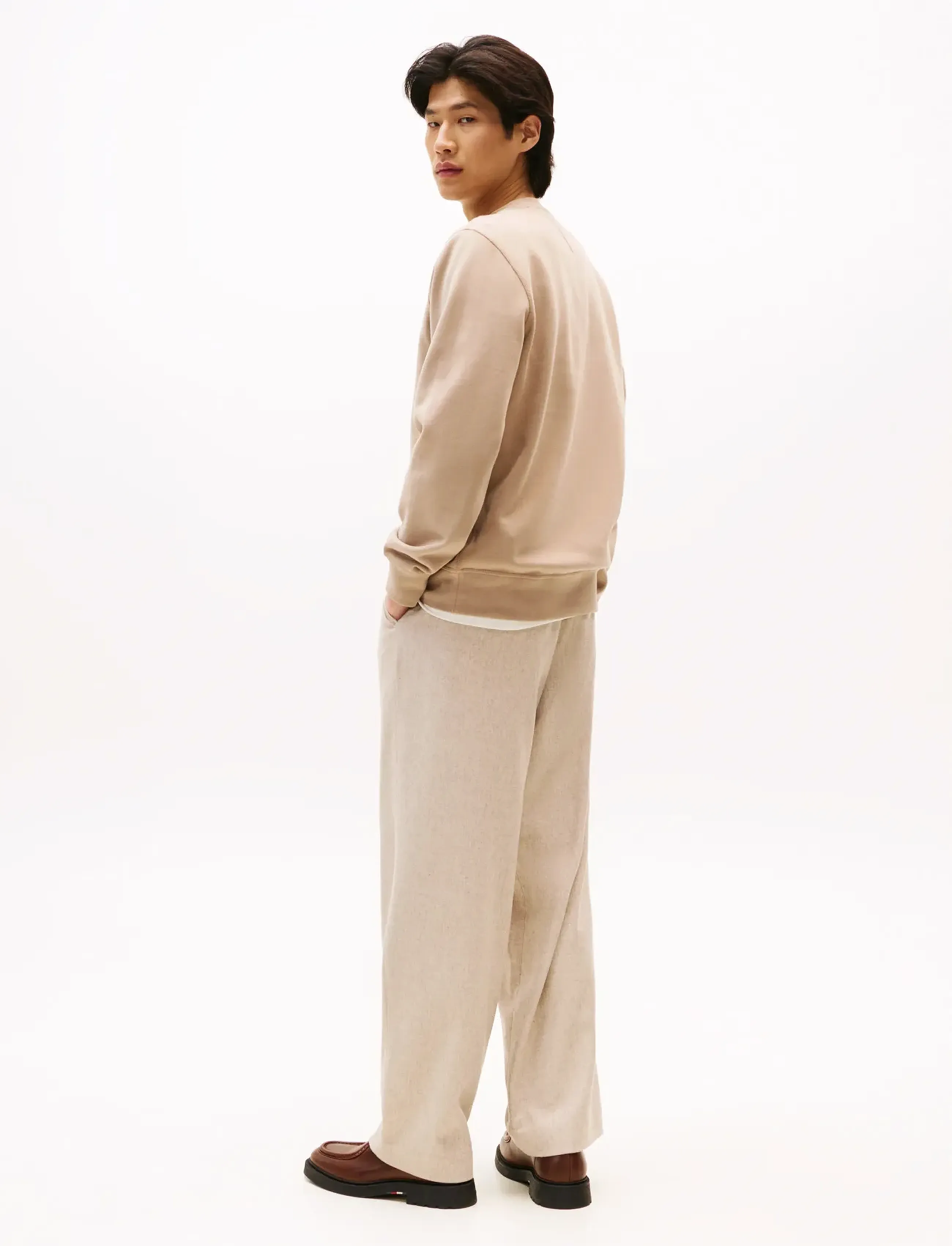 Tommy Hilfiger - ESS SEASONAL FLEECE CREWNECK - shop efter anledning - coastal taupe - 3