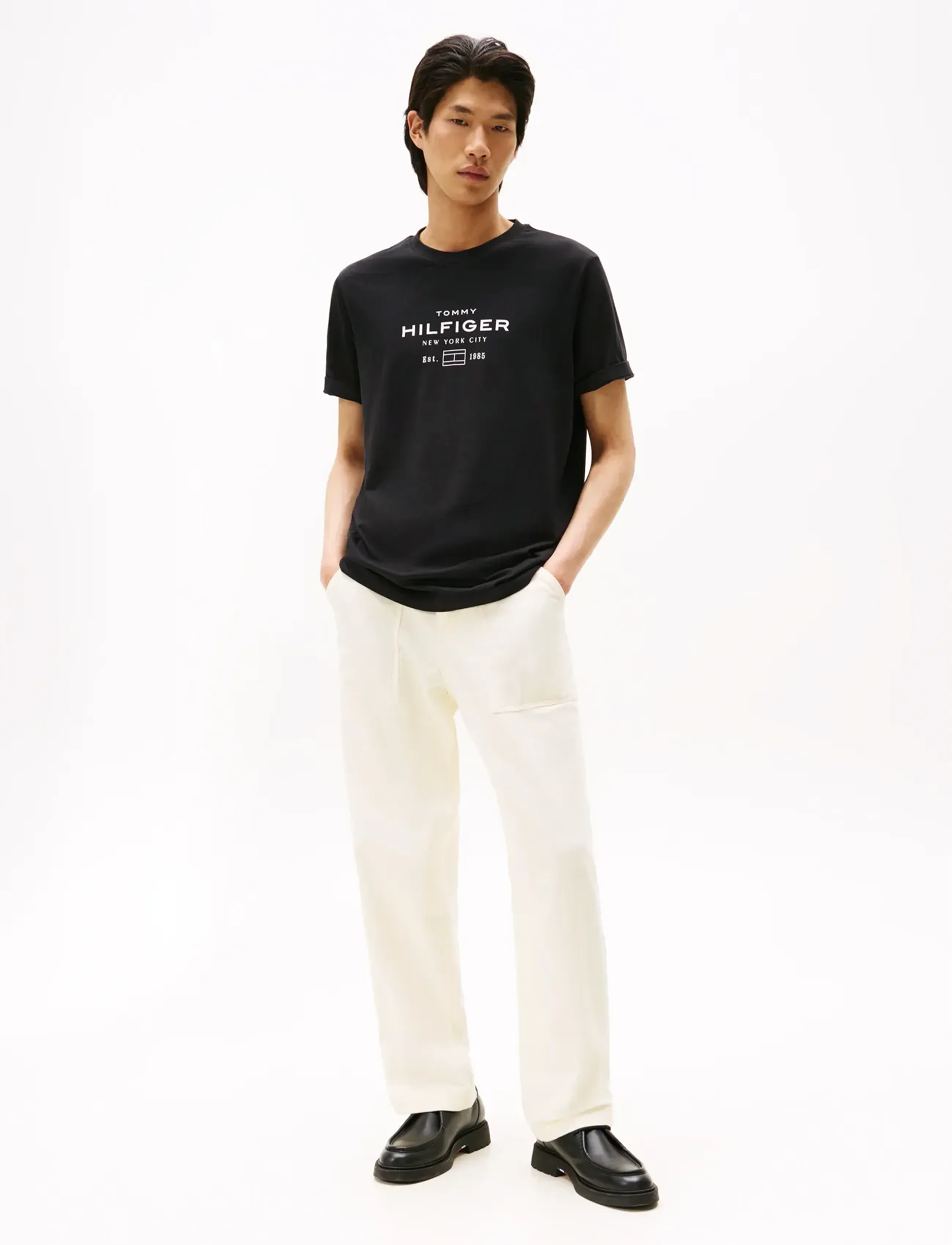 Tommy Hilfiger - HILFIGER STACK GRAPHIC TEE - stutterma bolir - black - 2