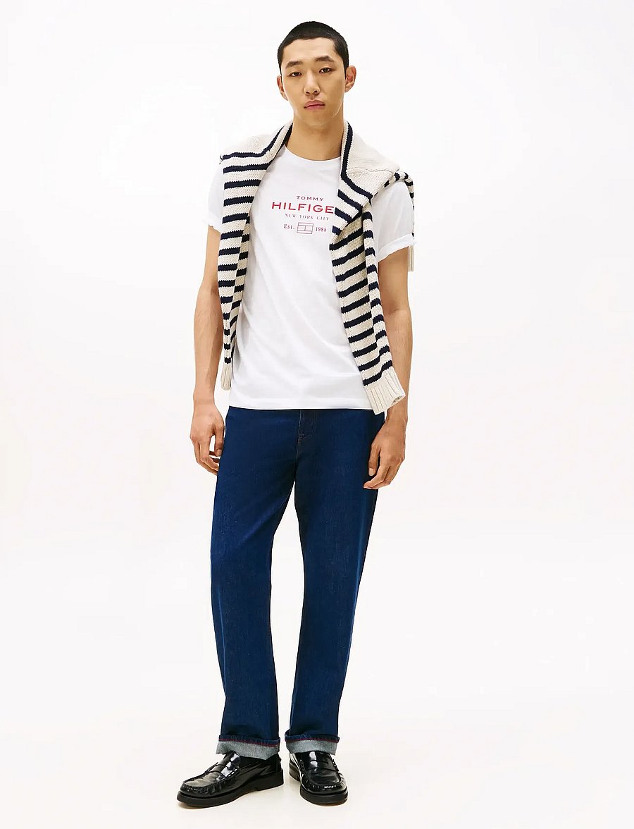 Tommy Hilfiger - HILFIGER STACK GRAPHIC TEE - short-sleeved t-shirts - white - 2