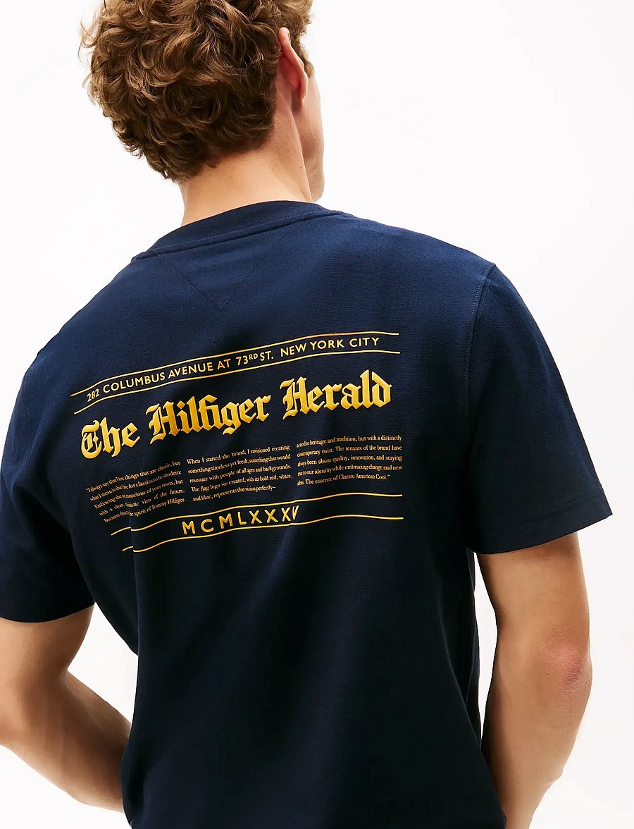 Tommy Hilfiger - HILFIGER HERALD BACK GRAPHIC TEE - short-sleeved t-shirts - desert sky - 4