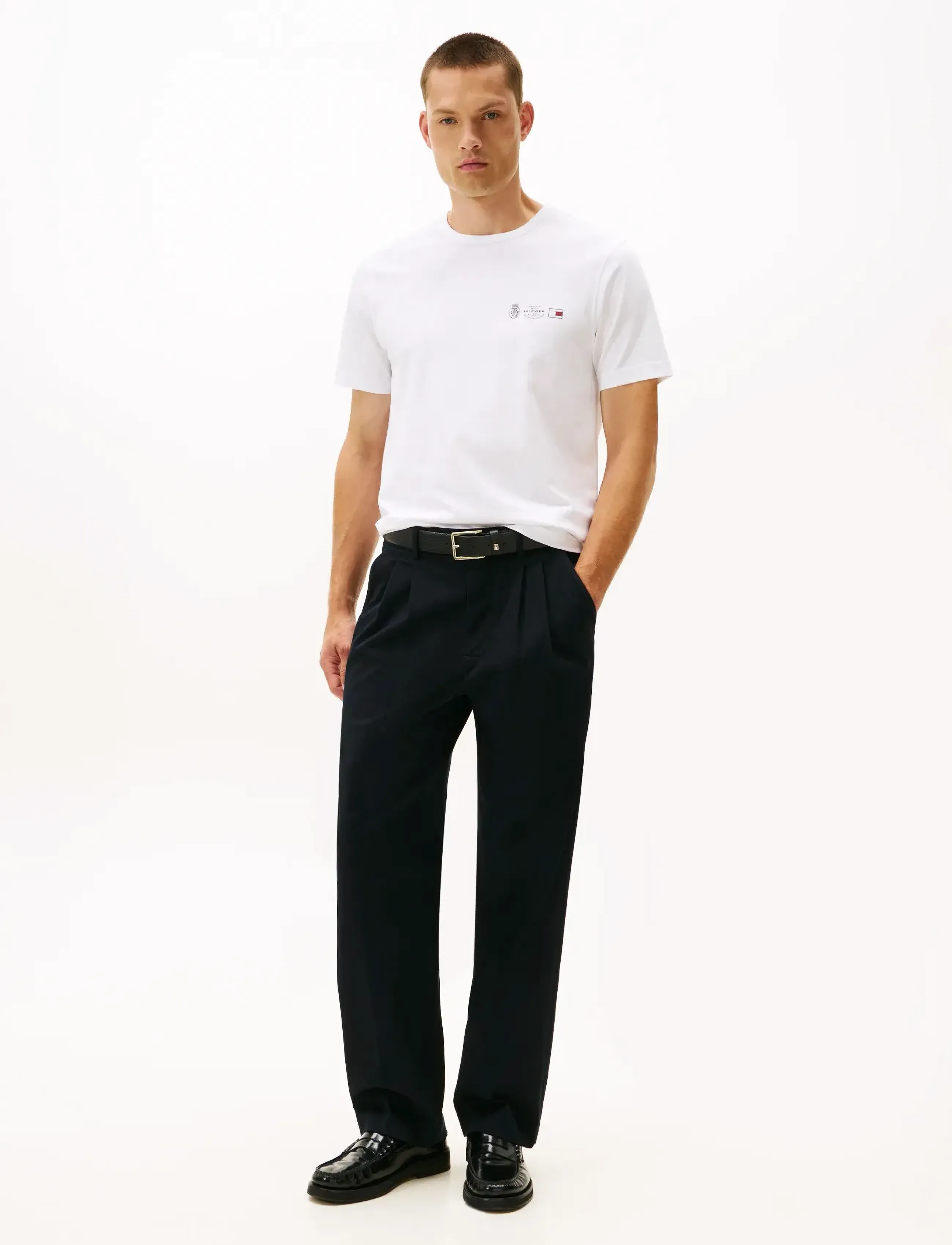 Tommy Hilfiger - SMALL CREST OUTLINE TEE - short-sleeved t-shirts - white - 2