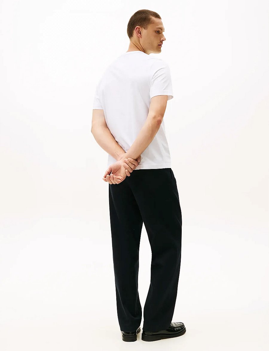 Tommy Hilfiger - SMALL CREST OUTLINE TEE - kurzärmelige t-shirts - white - 3