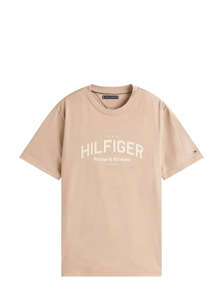 Tommy Hilfiger - HILFIGER ARCH TEE - short-sleeved t-shirts - coastal taupe - 1