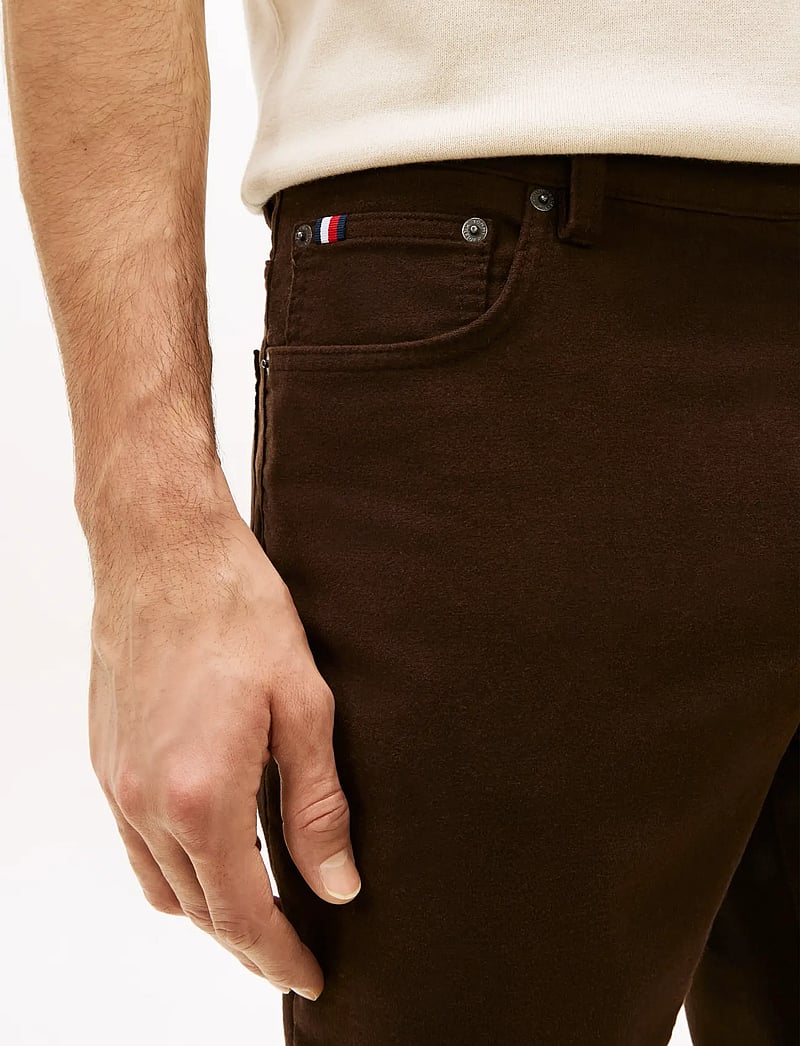 Tommy Hilfiger - DENTON 5PKT MOLESKIN - casual - dark brown - 3