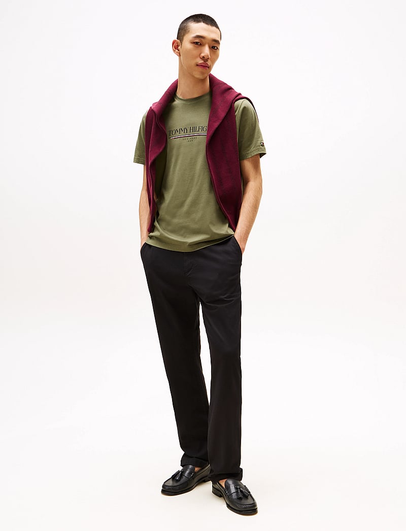 Tommy Hilfiger - BRAND LOVE HILFIGER TEE - short-sleeved t-shirts - battle green - 2