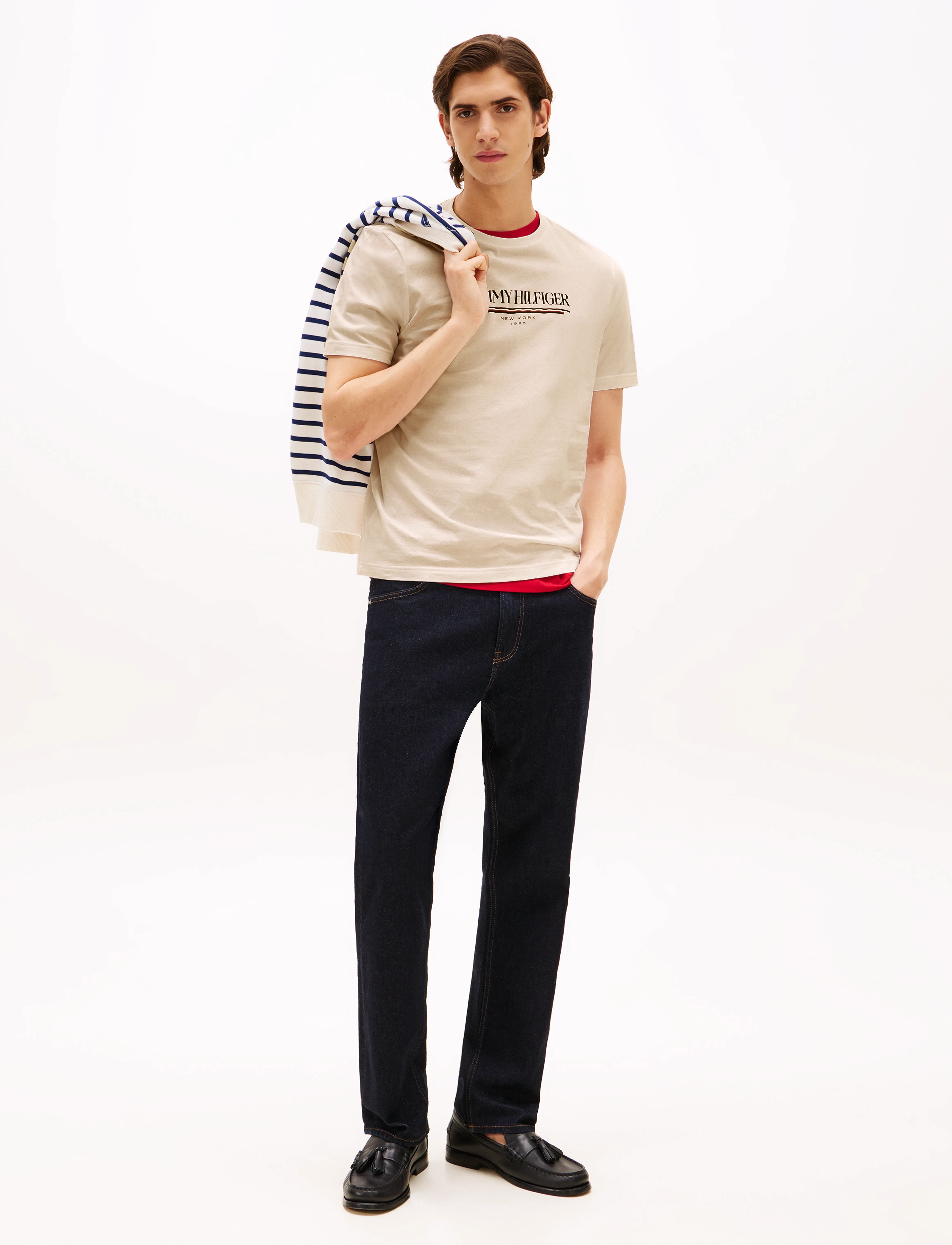 Tommy Hilfiger - BRAND LOVE HILFIGER TEE - newsprint - 2