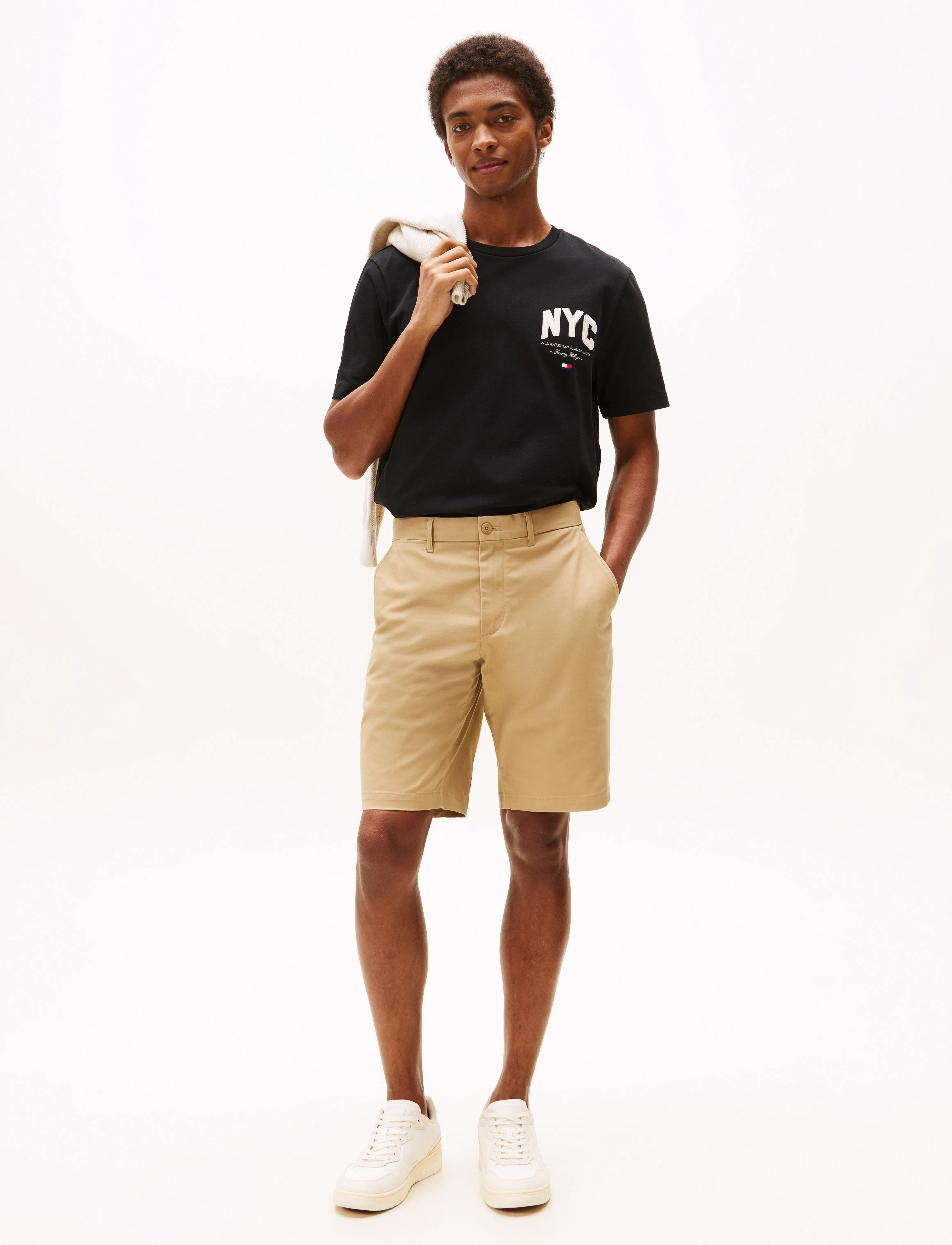 Tommy Hilfiger - HILFIGER SCRIPT NYC TEE - kortærmede t-shirts - black - 2