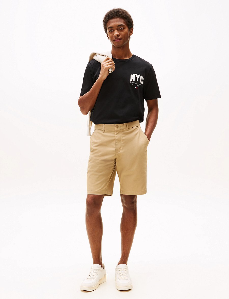 Tommy Hilfiger - HILFIGER SCRIPT NYC TEE - kortærmede t-shirts - black - 2