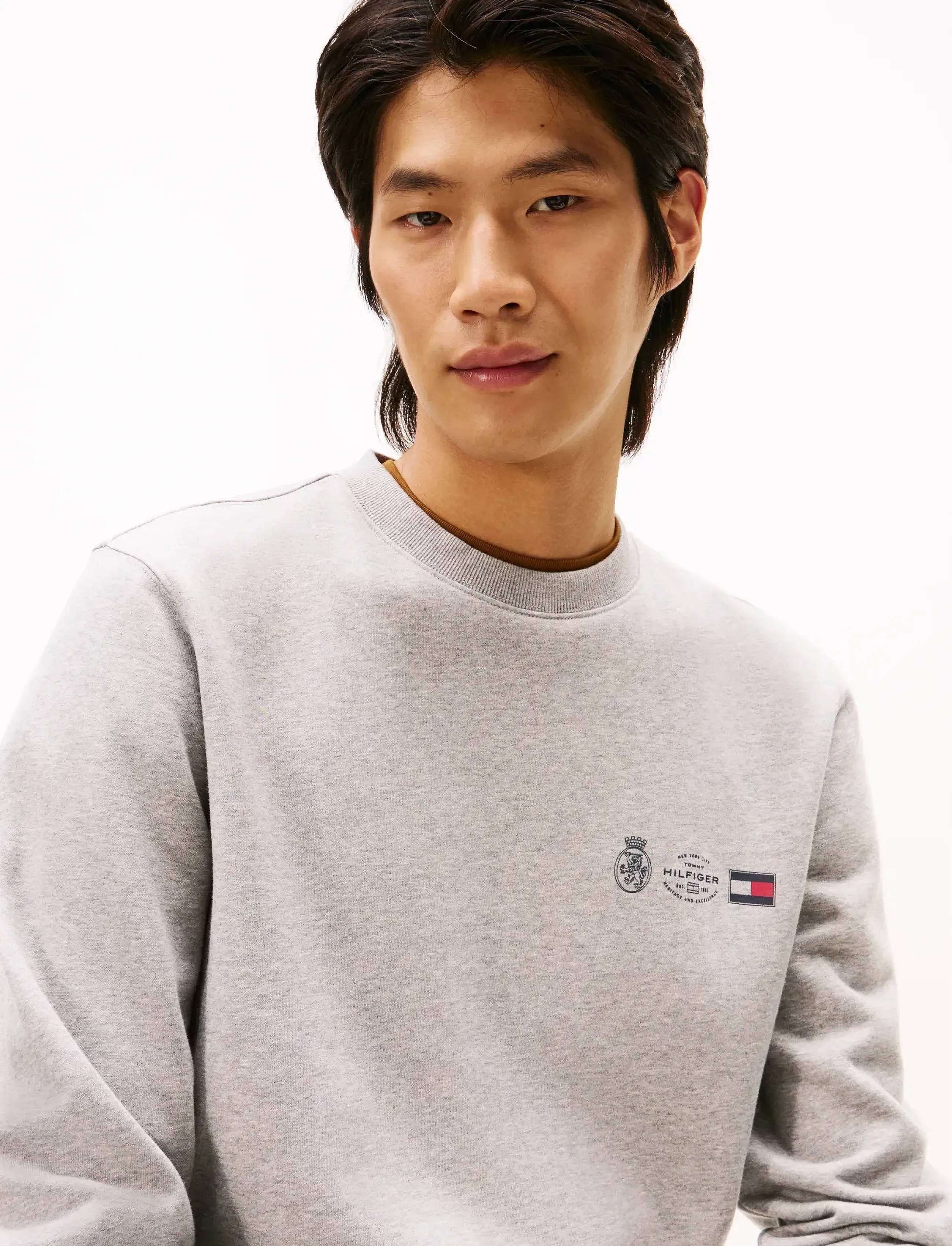 Tommy Hilfiger - SMALL CREST OUTLINE CREW NECK - shop by occasion - medium grey heather - 5