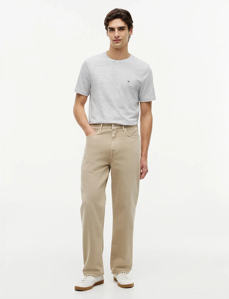 Tommy Hilfiger - ESS SEASONAL REG FIT STRIPE TEE - short-sleeved t-shirts - ecru desert sky stripe - 4