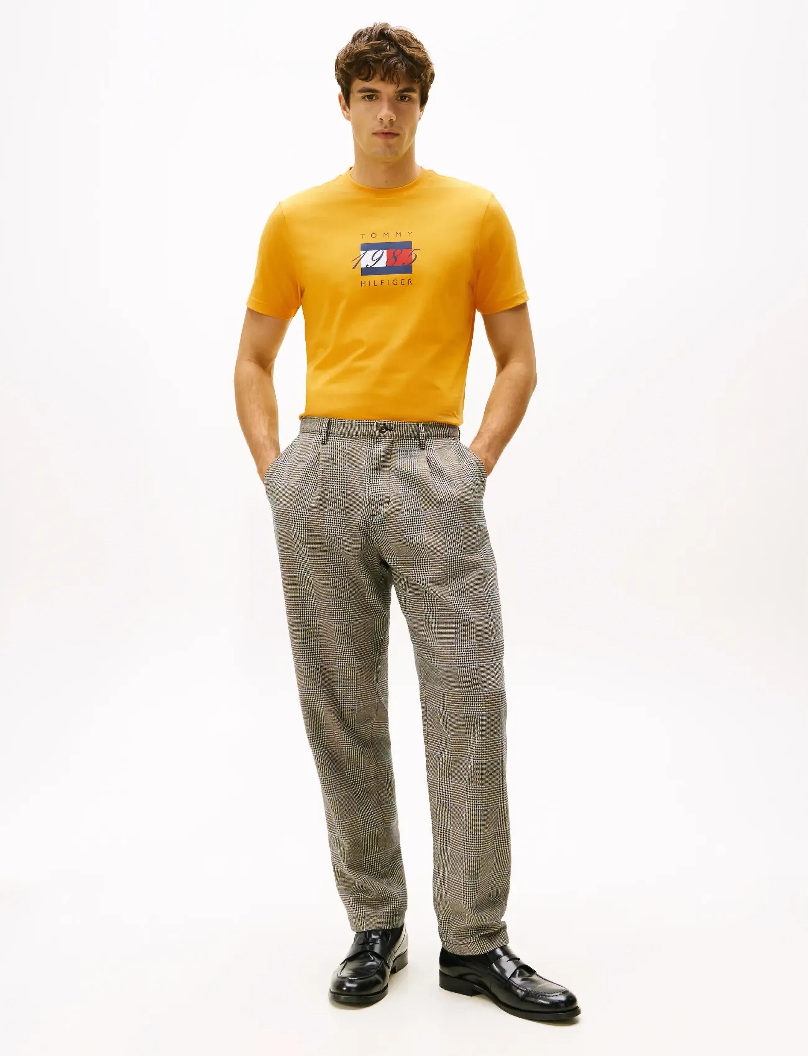 Tommy Hilfiger - LINEAR FLAG GRAPHIC TEE - kortärmade t-shirts - countryside yellow - 2