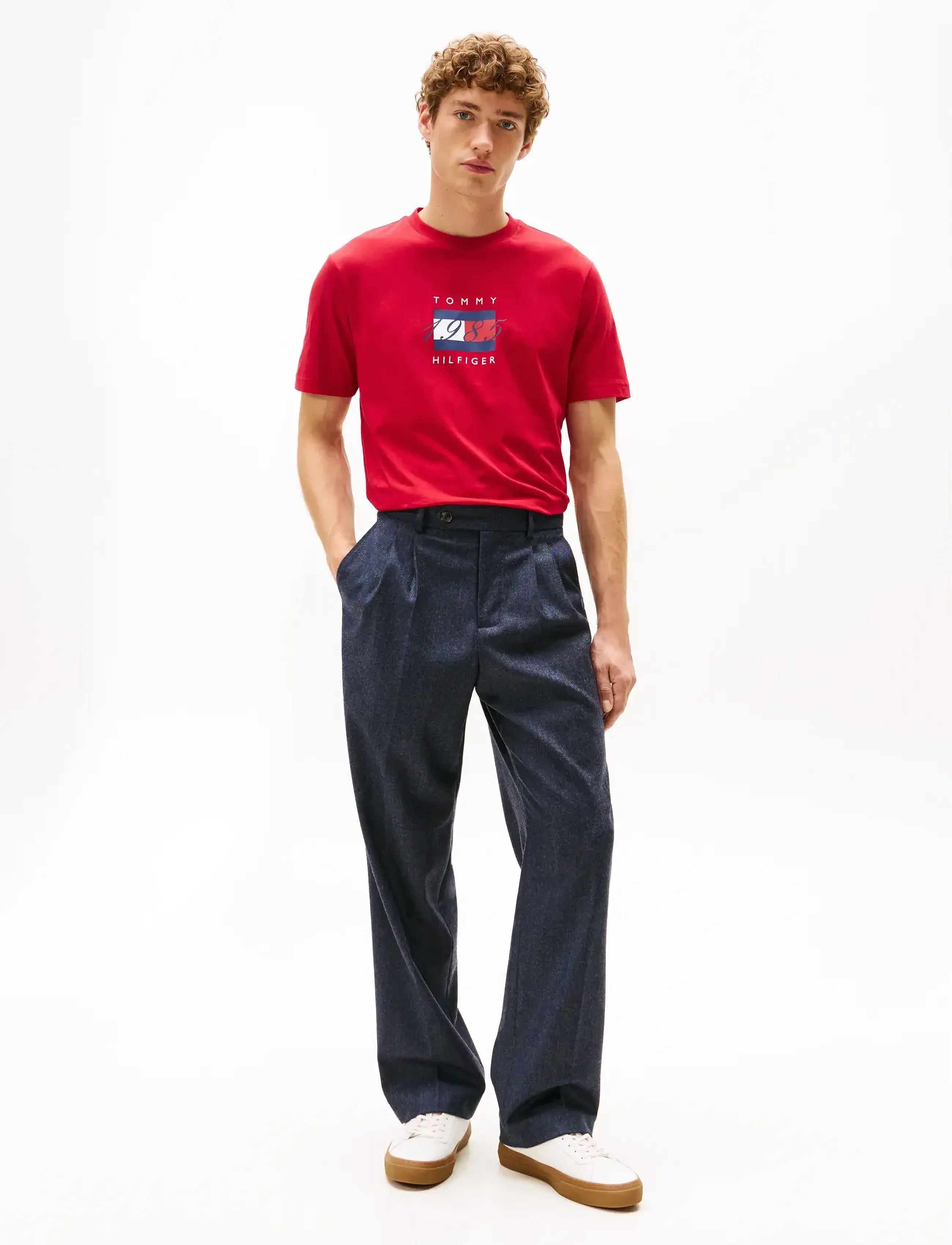 Tommy Hilfiger - LINEAR FLAG GRAPHIC TEE - short-sleeved t-shirts - medium red - 2