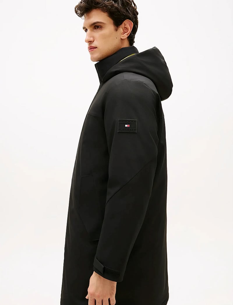 Tommy Hilfiger - TECH HOODED PADDED PARKA - winterjacken - black - 3
