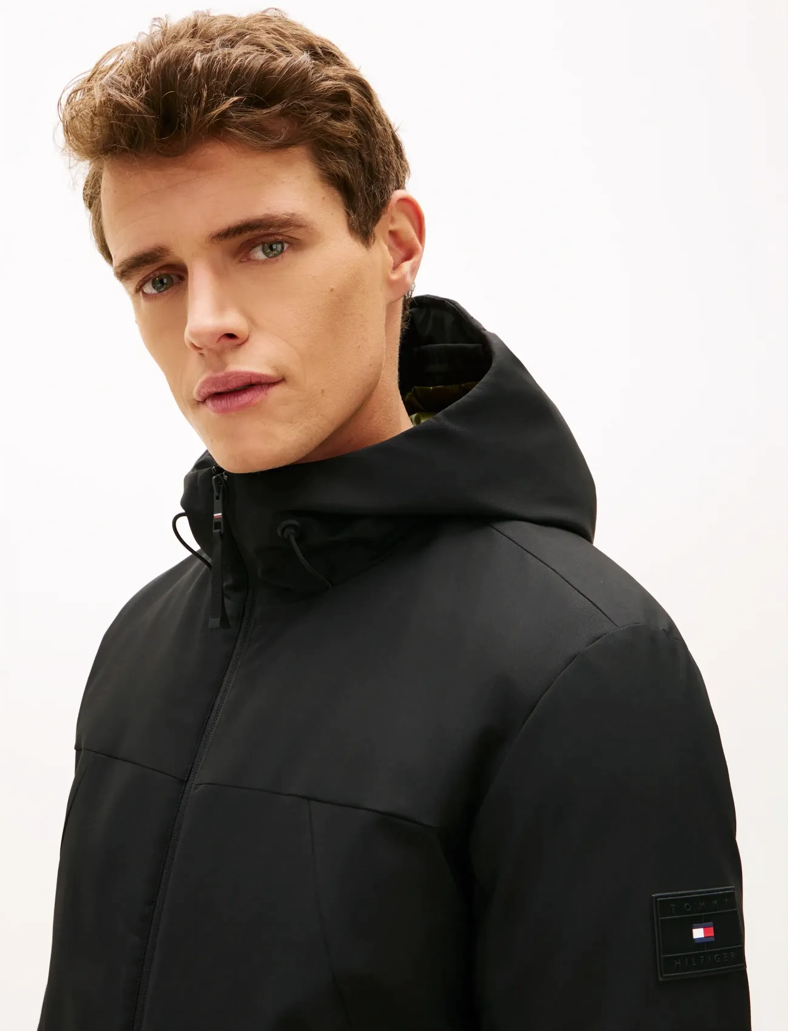Tommy Hilfiger - TECH HOODED SHORT PADDED JACKET - gefütterte jacken - black - 5
