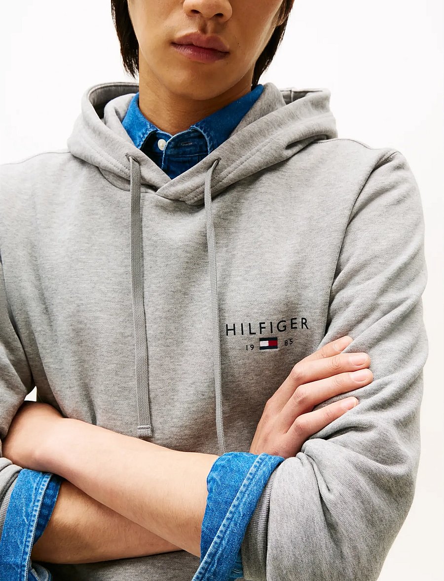 Tommy Hilfiger - BRAND LOVE SMALL HILFIGER HOODIE - sweats à capuche - medium grey heather - 4
