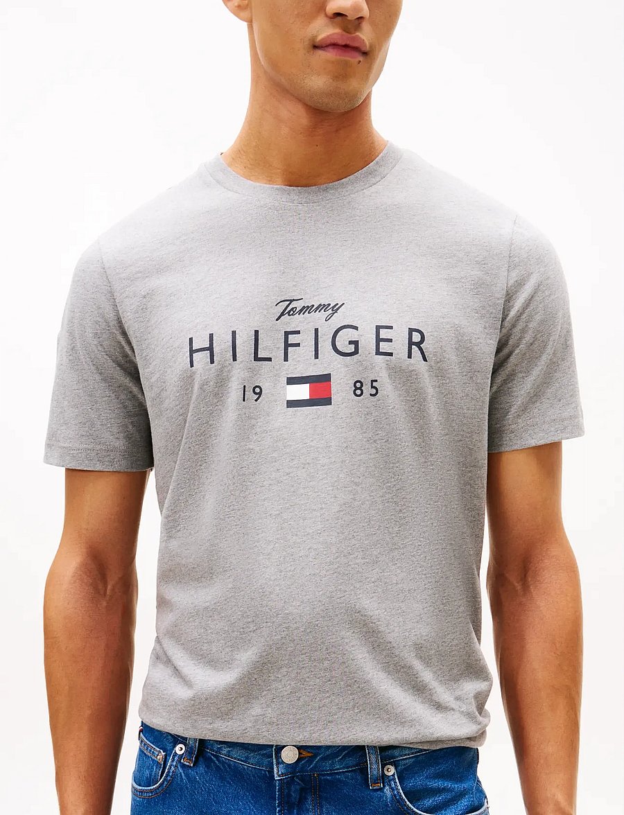 Tommy Hilfiger - BRAND LOVE BIG HILFIGER TEE - t-krekli ar īsām piedurknēm - medium grey heather - 4