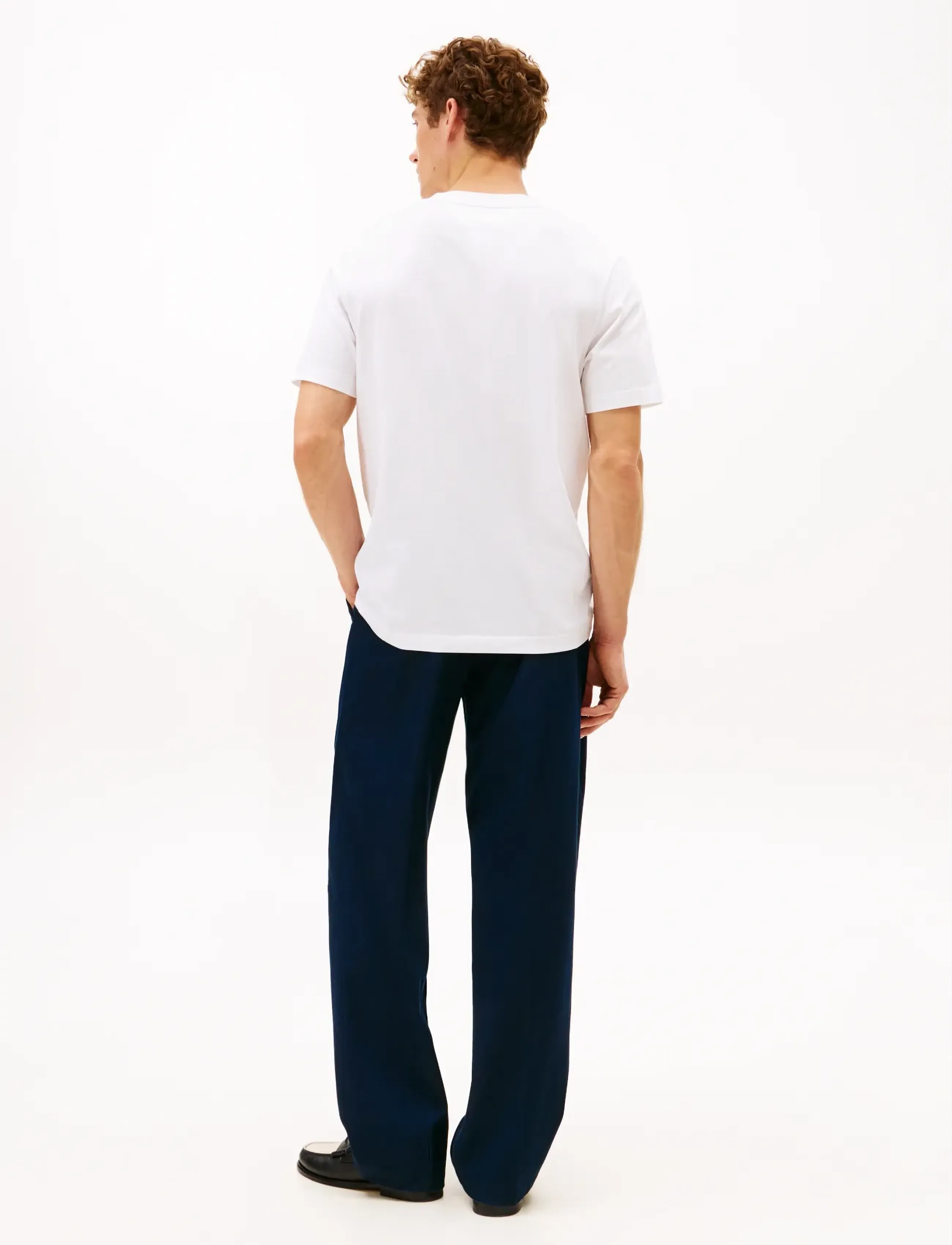 Tommy Hilfiger - BRAND LOVE BIG HILFIGER TEE - lühikeste varrukatega t-särgid - white - 3