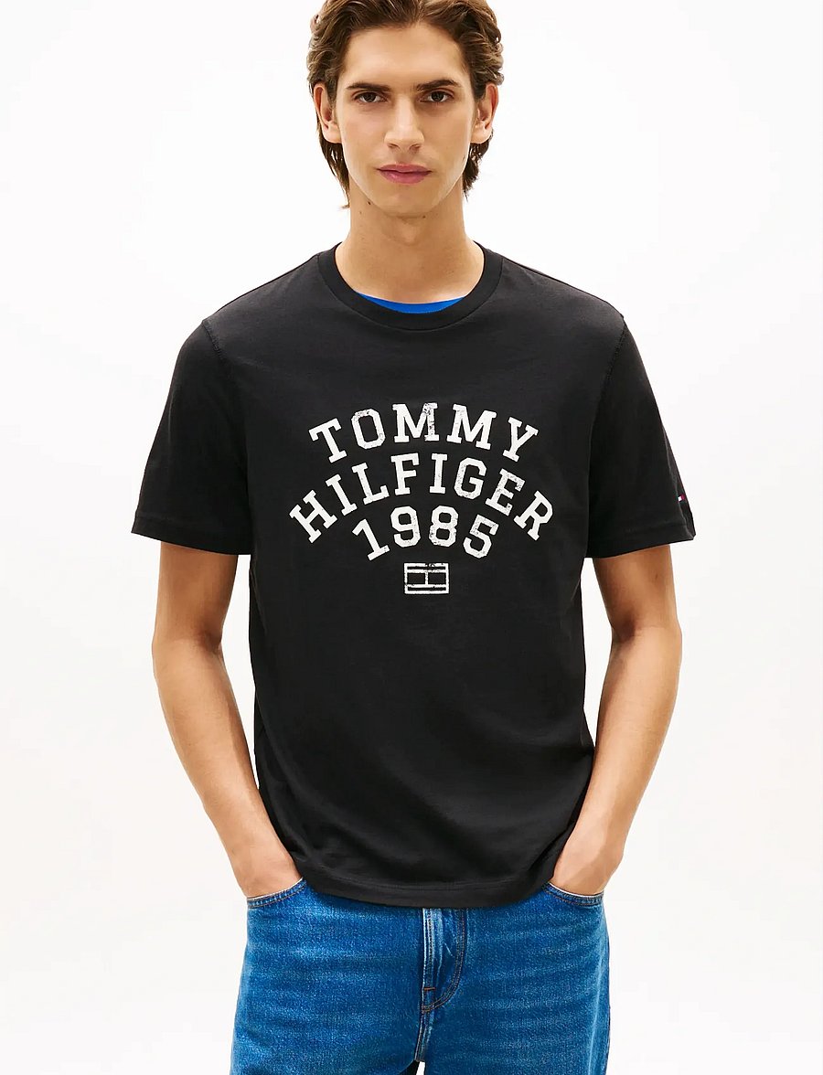 Tommy Hilfiger - HILFIGER ARCH TEE - kortärmade t-shirts - black - 0