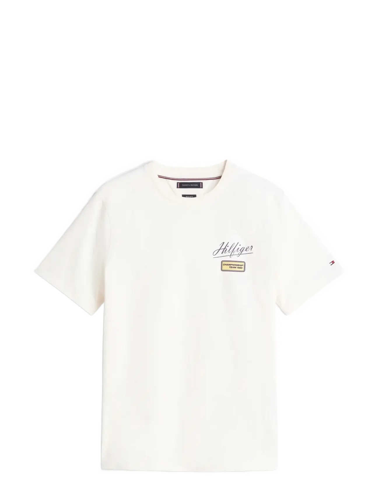 Tommy Hilfiger MODERN ATH GRAPHIC BADGE TEE - Kläder - IVORY PETAL / cream