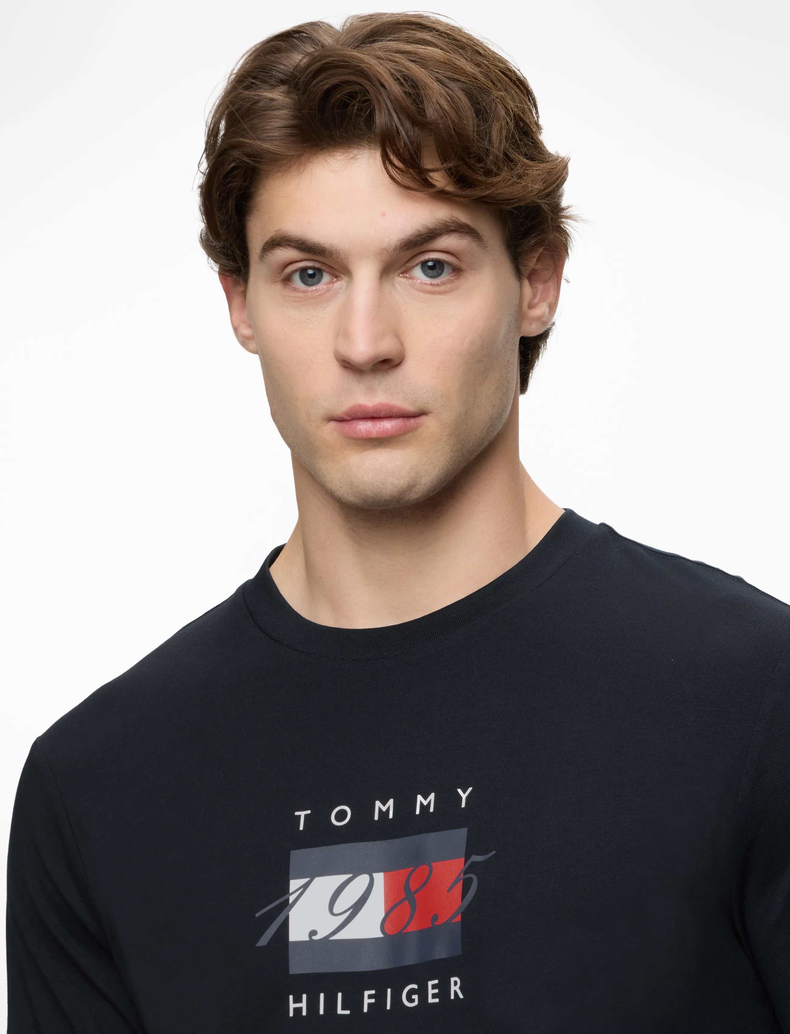TOMMY HILFIGER Linear Flag Graphic Ls Tee långärmade t-shirts herr – bild 8