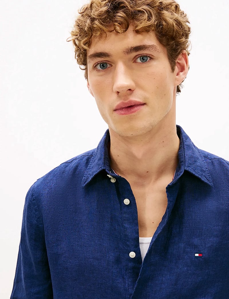 Tommy Hilfiger - PIGMENT DYED LI SOLID RF SHIRT - lininiai marškiniai - carbon navy - 4