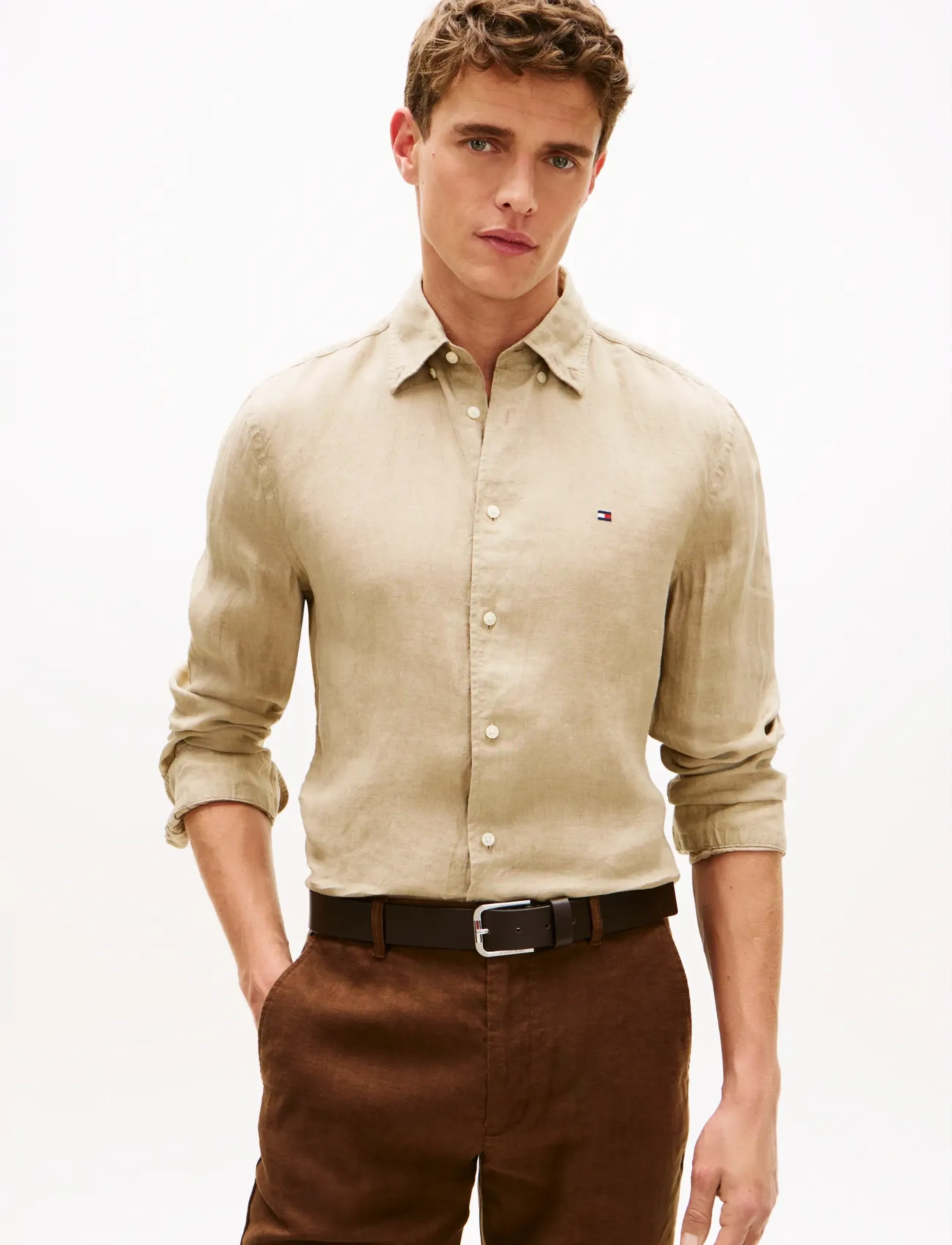Tommy Hilfiger PIGMENT DYED LI SOLID RF SHIRT - Clothing - SANDALWOOD / beige