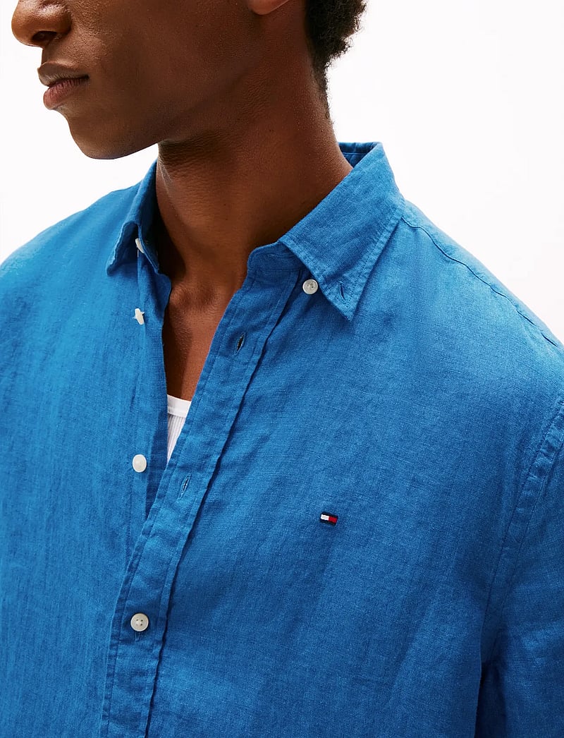 Tommy Hilfiger - PIGMENT DYED LINEN RF SHIRT S/S - kortärmade skjortor - blue orbit - 4