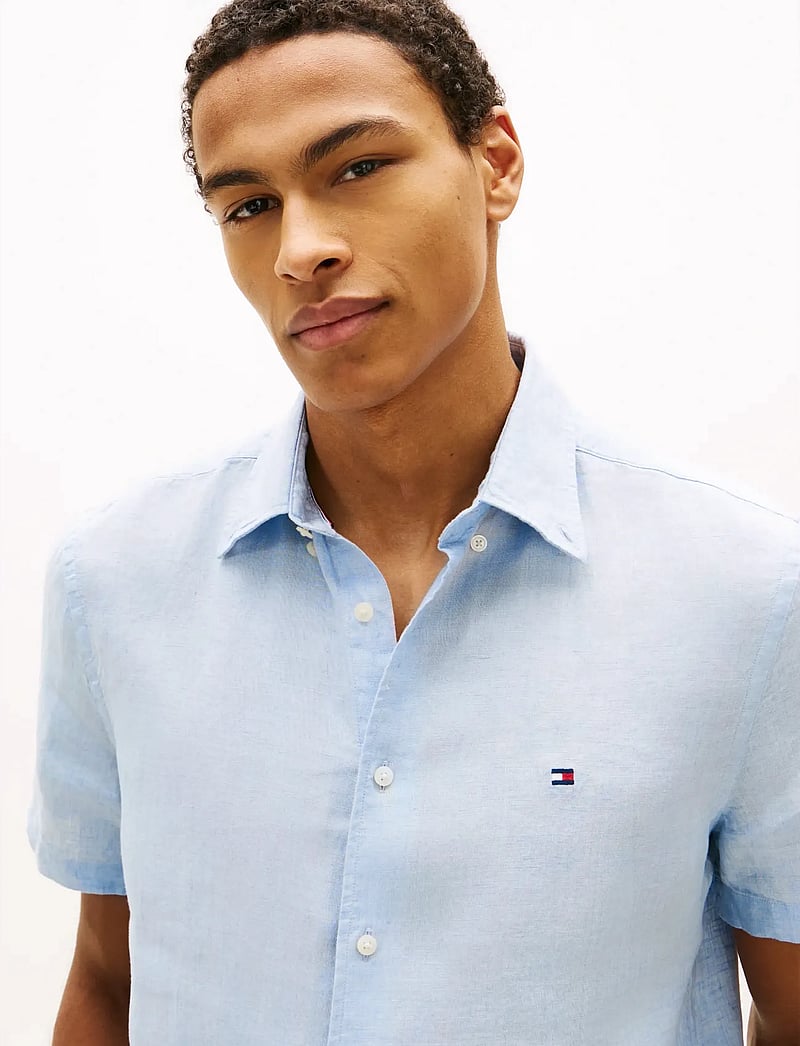 Tommy Hilfiger - PIGMENT DYED LINEN RF SHIRT S/S - kortärmade skjortor - breezy blue - 4