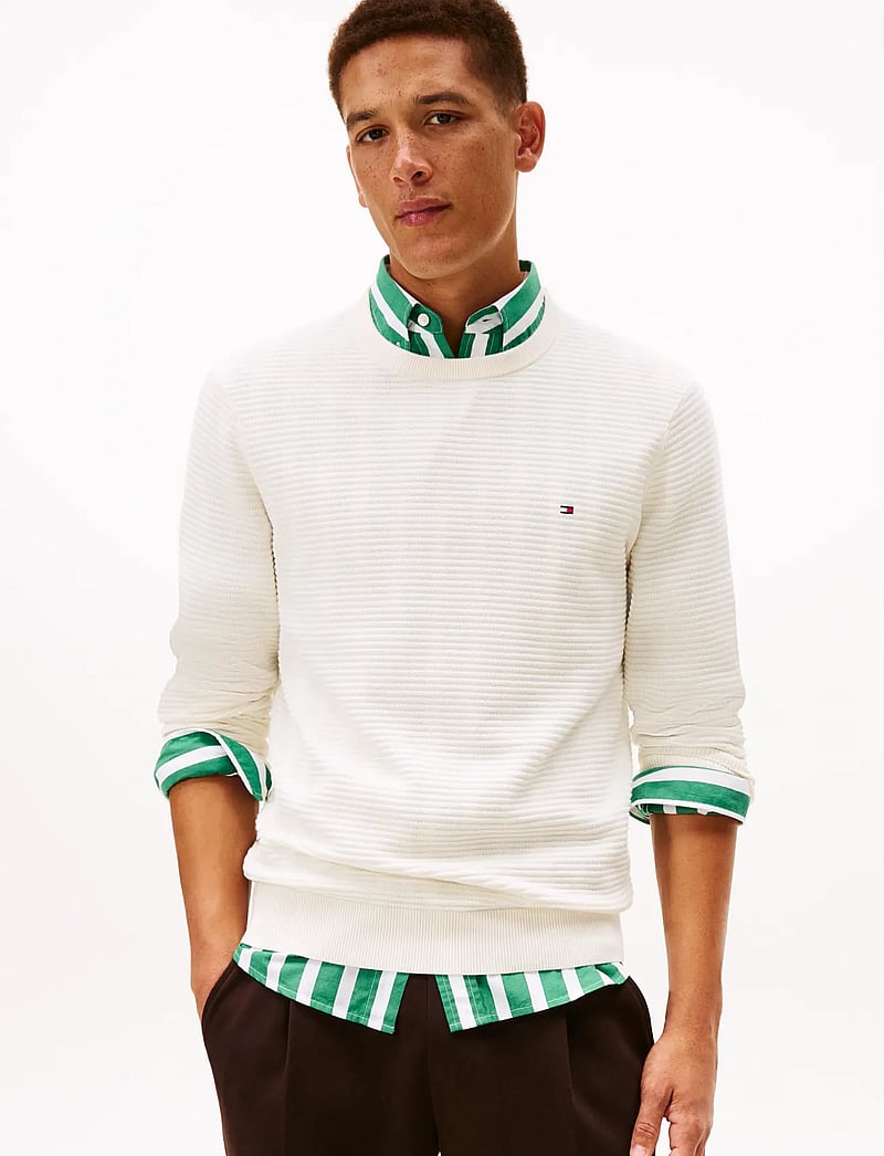 Tommy Hilfiger - SEASONAL STRUCTURE CNECK - Ümmarguse kaelusega kudumid - ivory petal - 0