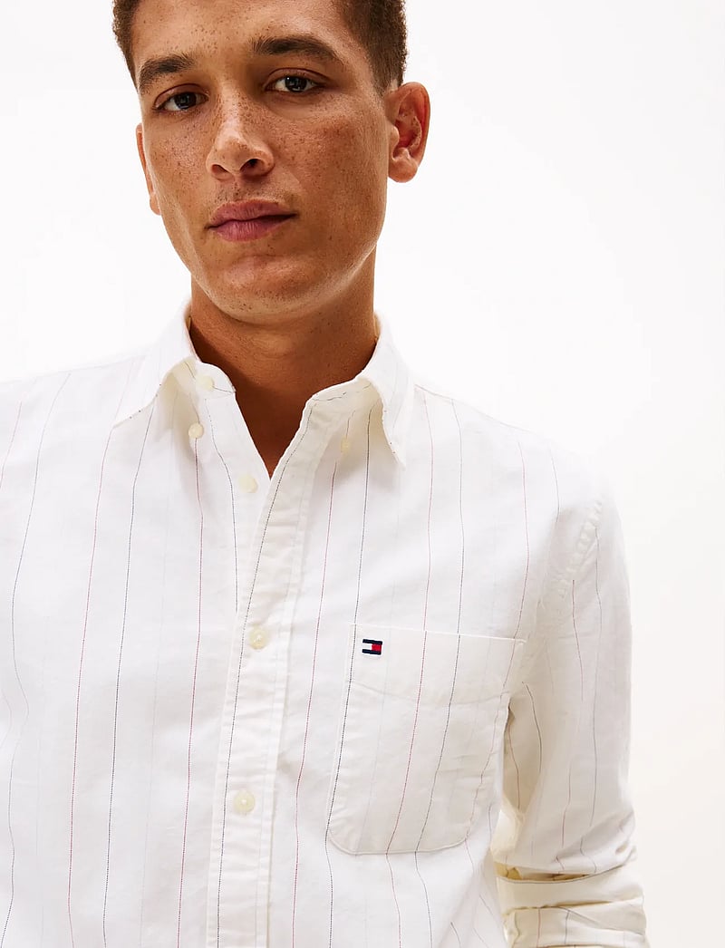 Tommy Hilfiger - HERITAGE OXFORD PIN STRIPE SHIRT - tavalised t-särgid - ivory silk - 4